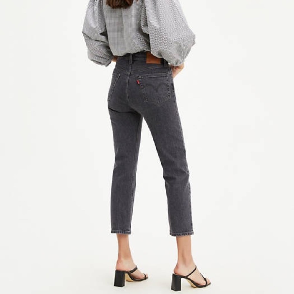 LEVI 501® ORIGINAL WEDGIE STRAIGHT WOMEN'S JEANS, BLACK FADE (GREY), SIZE 28